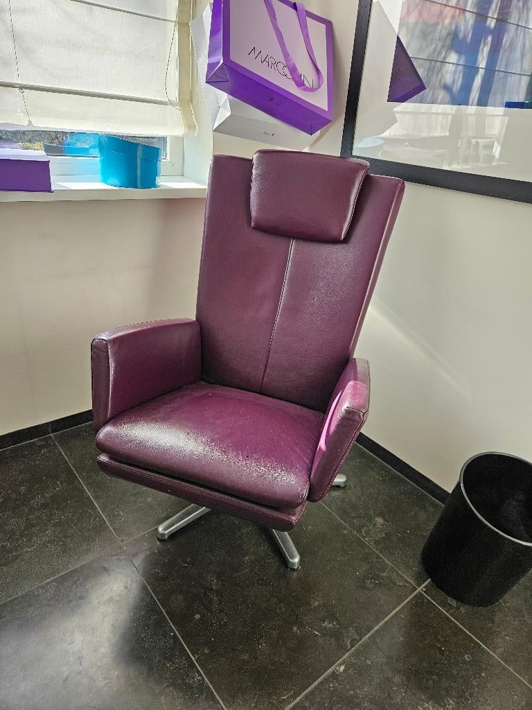 Leren relaxstoel met voetensteun, Ophalen, Gebruikt, 50 tot 75 cm, Leer