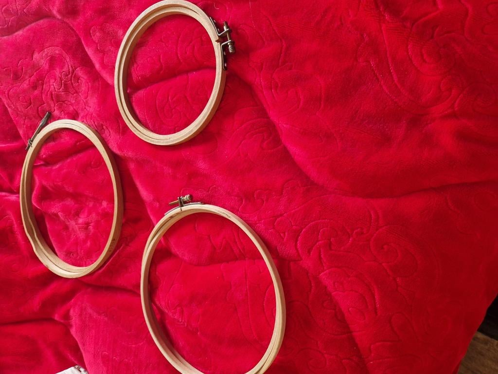 3 borduurringen verschillende maten, Ophalen of Verzenden, Gebruikt