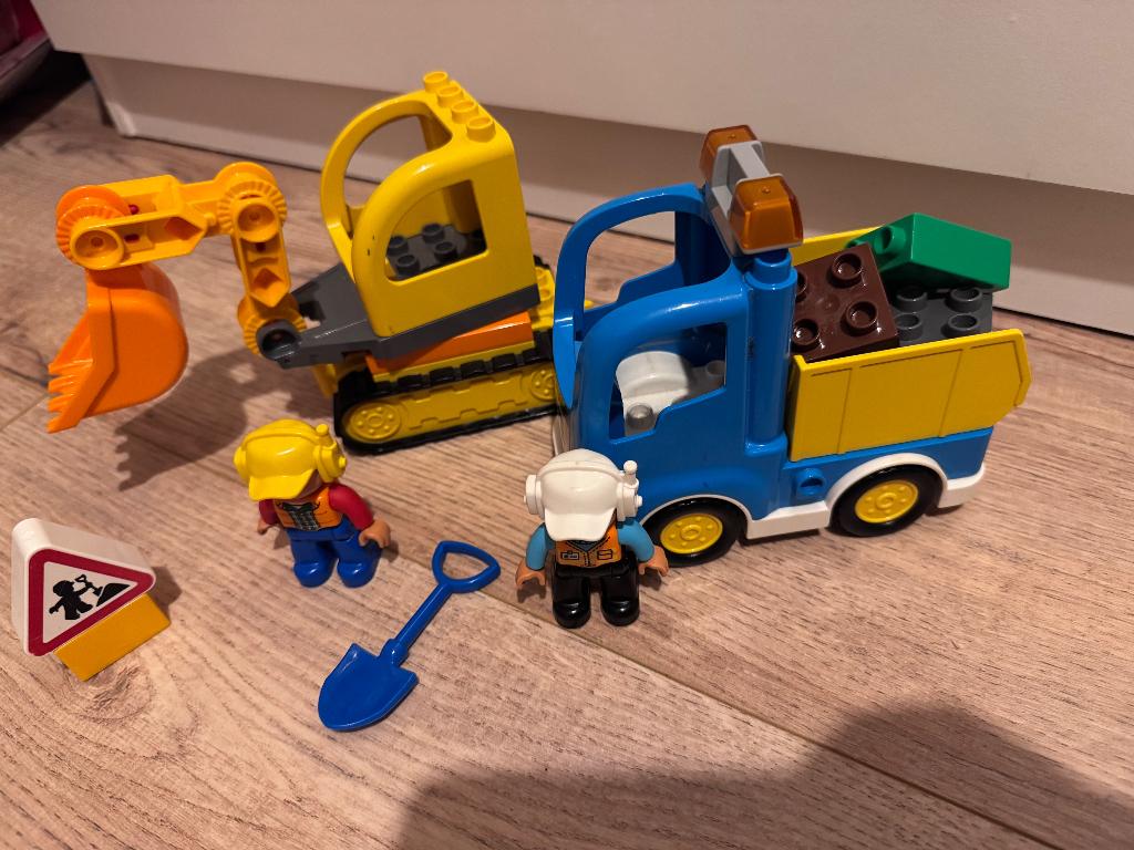 Lego duplo 10813, Kinderen en Baby's, Speelgoed | Duplo en Lego, Ophalen of Verzenden, Gebruikt, Complete set, Duplo