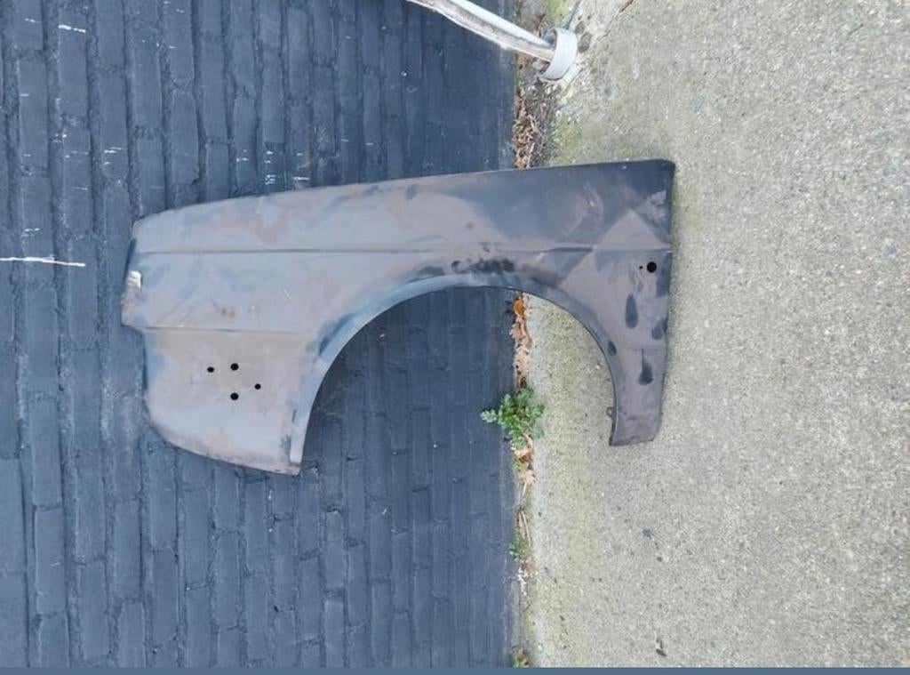 Golf 2 linker scherm 1x nieuw 1x gebruikt, Auto-onderdelen, Carrosserie en Plaatwerk, Ophalen, Nieuw, Spatbord