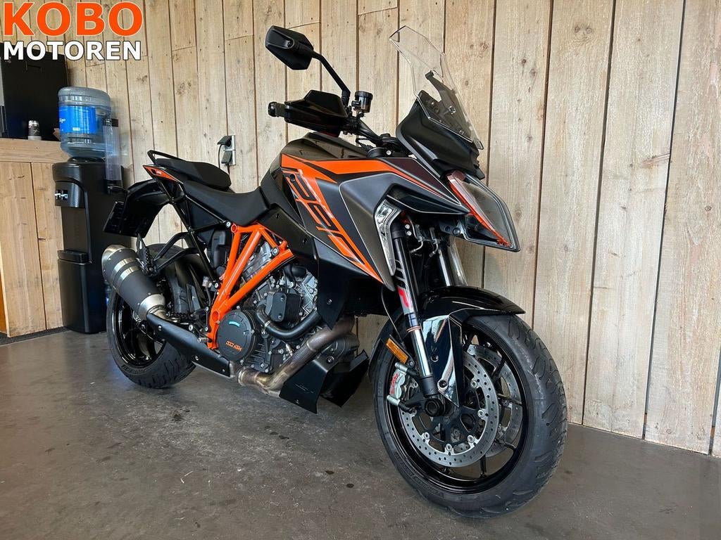 KTM 1290 SUPERDUKE (bj 2020), 2 cilinders, KTM, Motorrijbewijs A, Bedrijf