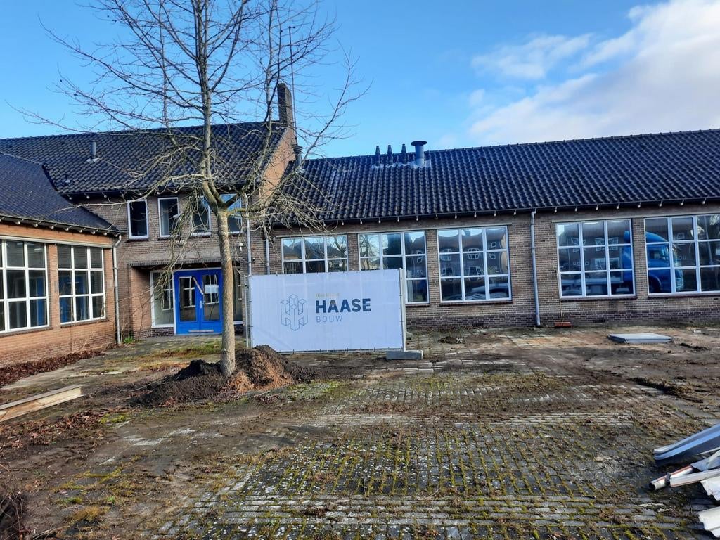 Circa 10.000 Ovh van Oordt dakpannen, zwart satinet/glazura, Steen of Klei, Zwart, Nieuw, Ophalen of Verzenden