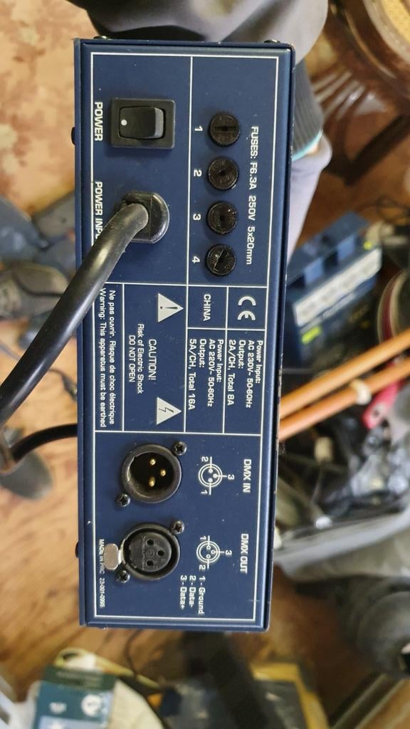 2x Showtec MultiDim 4-kanaals dimmerpack, Ophalen, Gebruikt, Licht