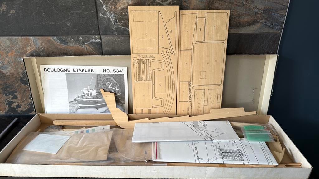 Billing Boats Boulogne Etaples, Hobby en Vrije tijd, Modelbouw | Boten en Schepen, Ophalen, Zo goed als nieuw