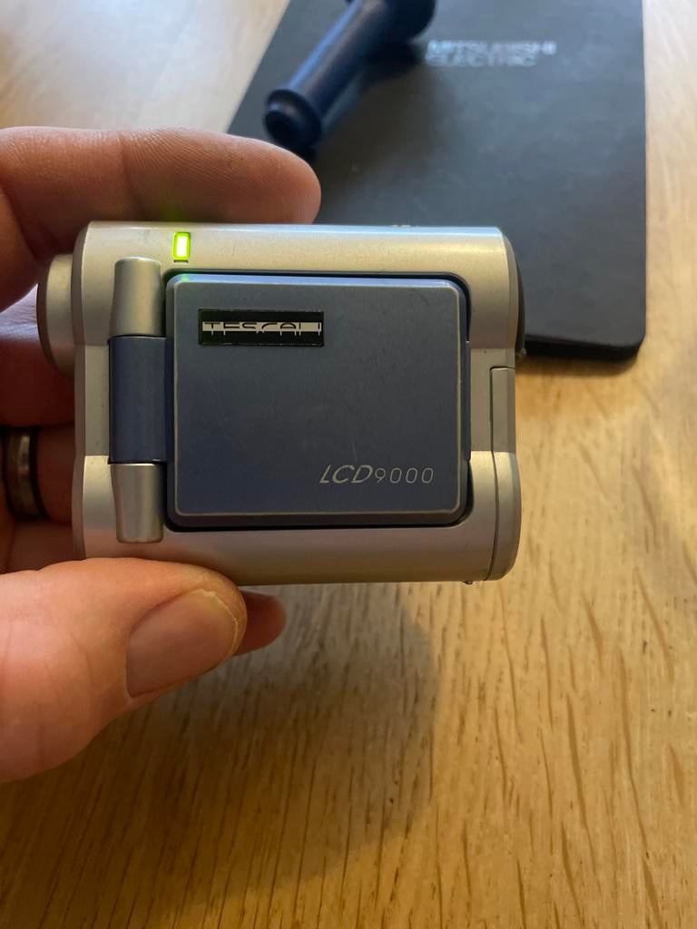 Tescali LCD9000 Videocamera - Compact en Functioneel, Ophalen of Verzenden, Gebruikt, Camera, Overige merken