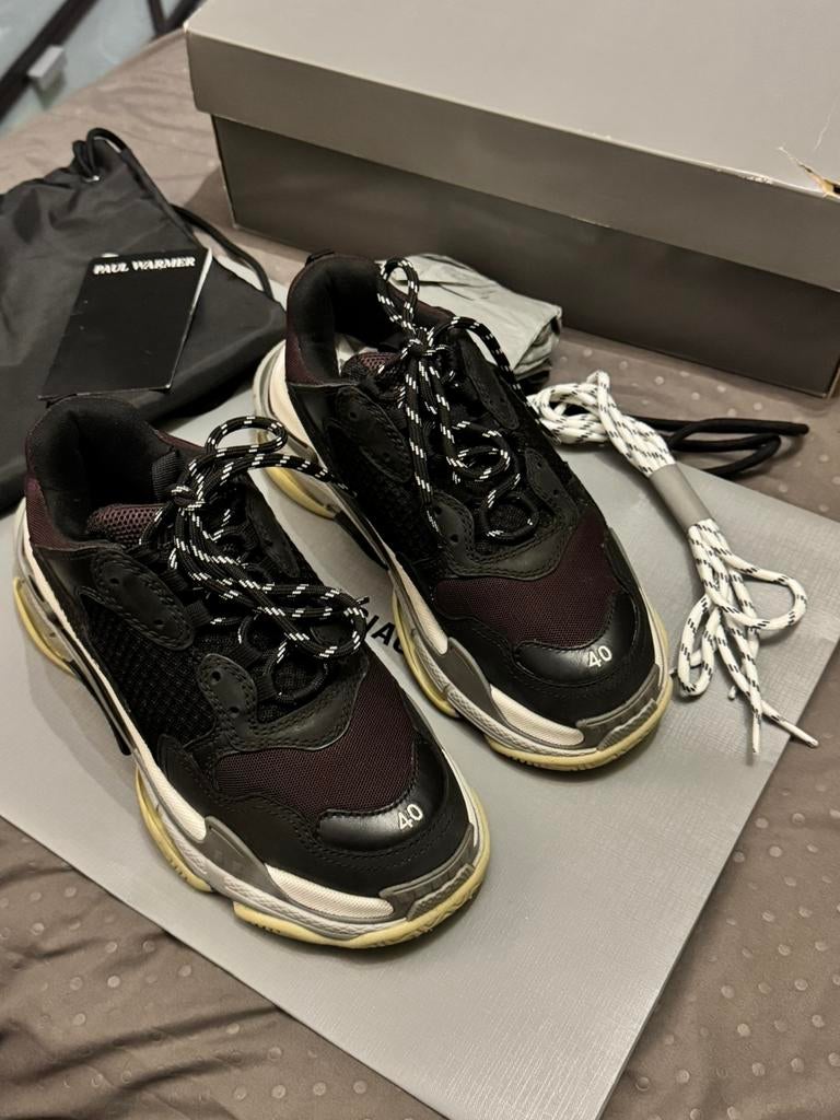 Balenciaga Triple s (dsqaured2 Gucci Hermes Louis vuitton, Kleding | Heren, Overige kleuren, Ophalen of Verzenden, Sneakers of Gympen