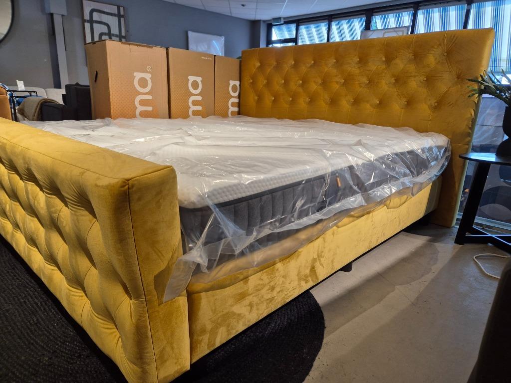 Boxspring Braga Gecapitonneerd Velvet  Direct Leverbaar !, Crème, Ophalen of Verzenden, 180 cm, 200 cm