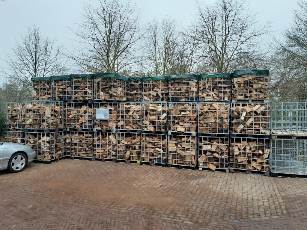 Droog Brandhout,€ 125 p/m3 Eiken(85%), Essen(15%), Tuin en Terras, Haardhout, 6 m³ of meer, Ophalen of Verzenden, Eikenhout, Blokken