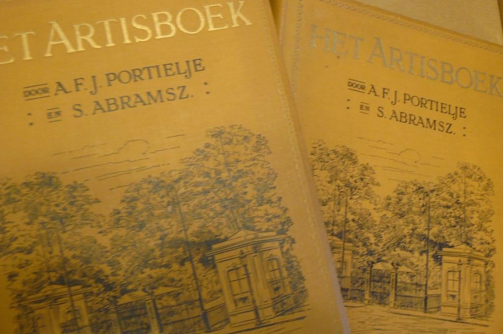 ARTIS / HET ARTISBOEK / Portielje en Abramsz / deel 1 en 2, Ophalen of Verzenden, Gelezen, Honden