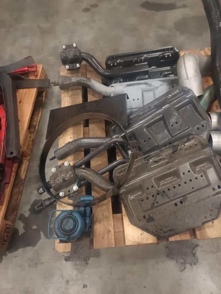 Scania 4 serie Spatborden steunen, Ophalen, Gebruikt, Universele onderdelen