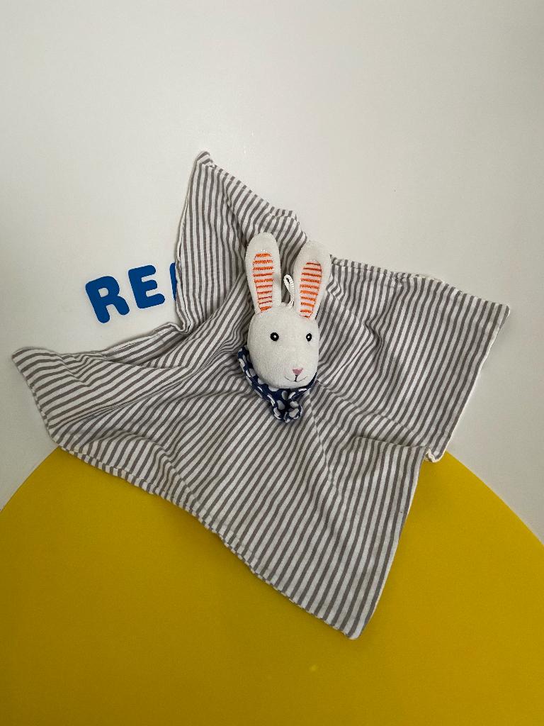 4263 ikea Leka doekje konijn gestreept 3x, Kinderen en Baby's, Speelgoed | Knuffels en Pluche, Ophalen of Verzenden, Konijn