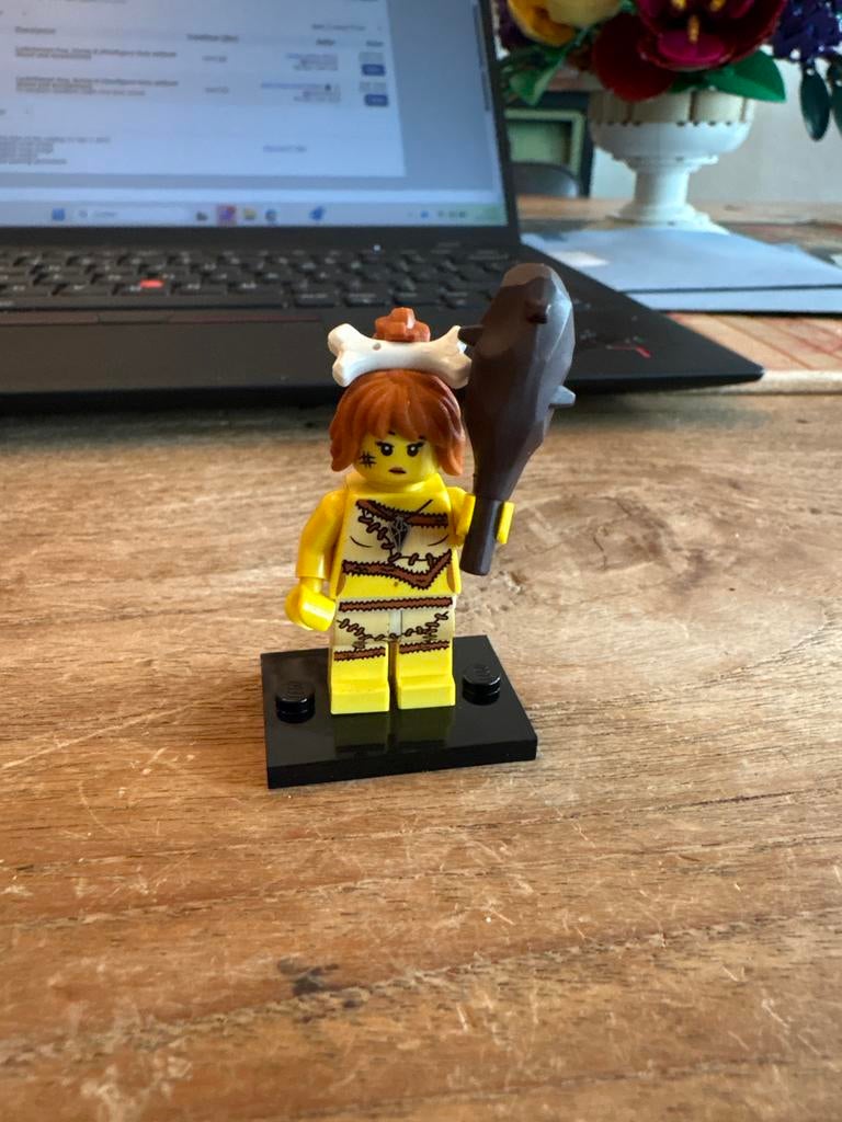 Lego Minifigures serie 5 - Holbewoner Vrouw, Kinderen en Baby's, Speelgoed | Duplo en Lego, Ophalen of Verzenden, Zo goed als nieuw