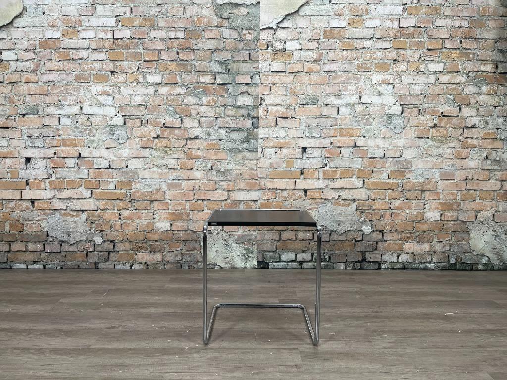 Thonet B97 bij TheReSales, Huis en Inrichting, Tafels | Bijzettafels, Ophalen, Minder dan 55 cm, Gebruikt, Design