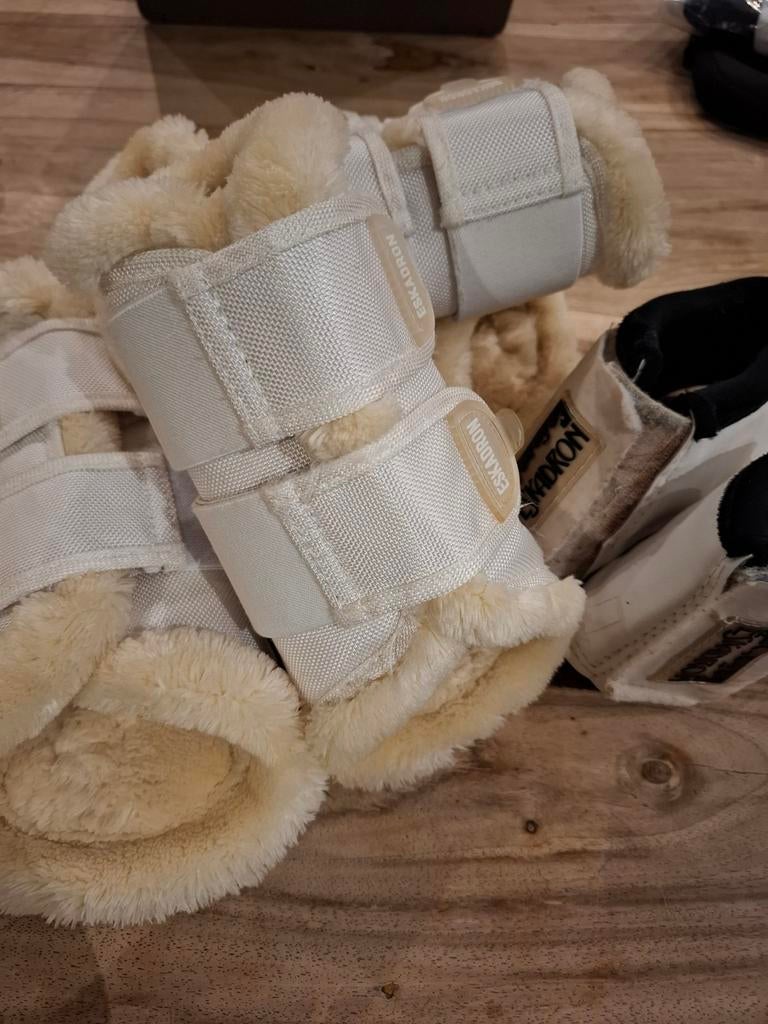 Eskadron Peesbeschermers, Ophalen of Verzenden, Gebruikt, Rijden