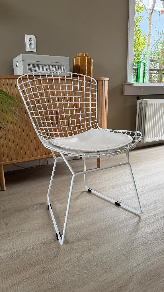Bertoia replica stoel wit, Huis en Inrichting, Stoelen, Ophalen, Gebruikt, Wit, Metaal