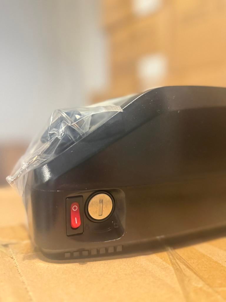 V8 / V20 / H9 Fatbike accu / batterij met HOUDER, Fietsen en Brommers, Fietsonderdelen, Ophalen of Verzenden, Nieuw, Algemeen