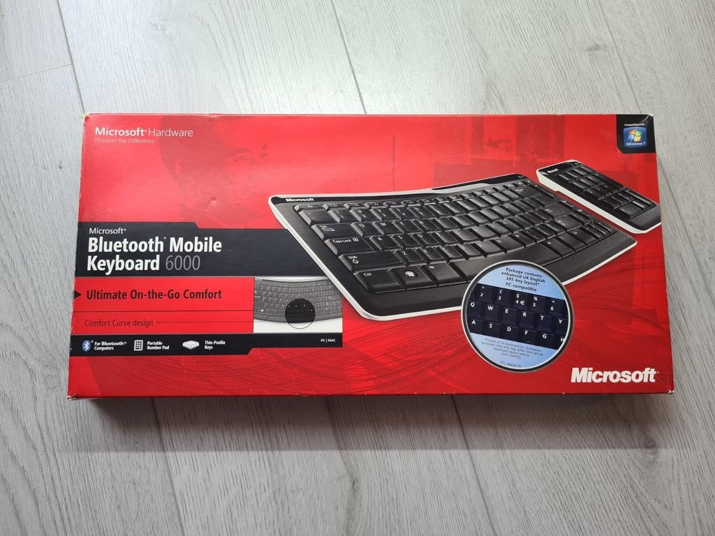 Microsoft Bluetooth Mobile Keyboard 6000 met numeriek keypad, Computers en Software, Toetsenborden, Ergonomisch, Nieuw, Ophalen of Verzenden