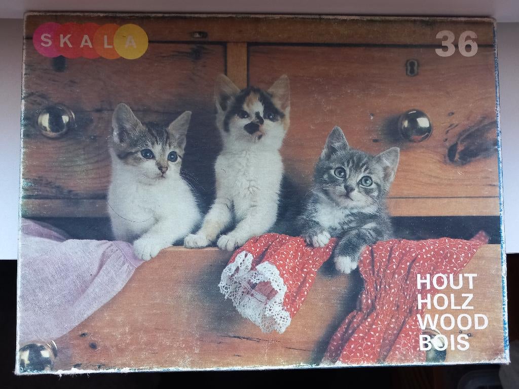 Legpuzzel 3 kittens in lade vintage merk skala hout, Ophalen of Verzenden, Gebruikt
