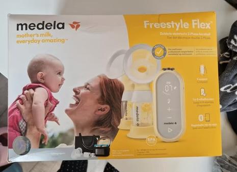 Medela Freestyle Flex borstkolf + gratis extra's, Ophalen, Zo goed als nieuw, Borstkolf