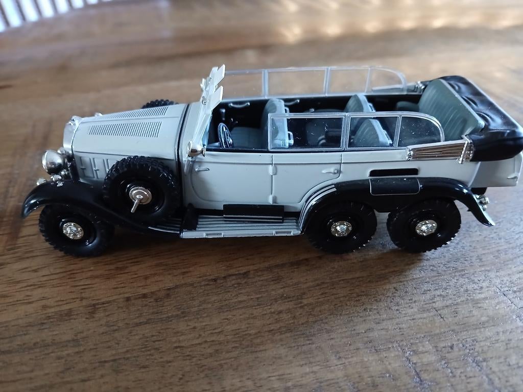 Mercedes Benz G4  1: 43, Hobby en Vrije tijd, Ophalen of Verzenden, Overige merken