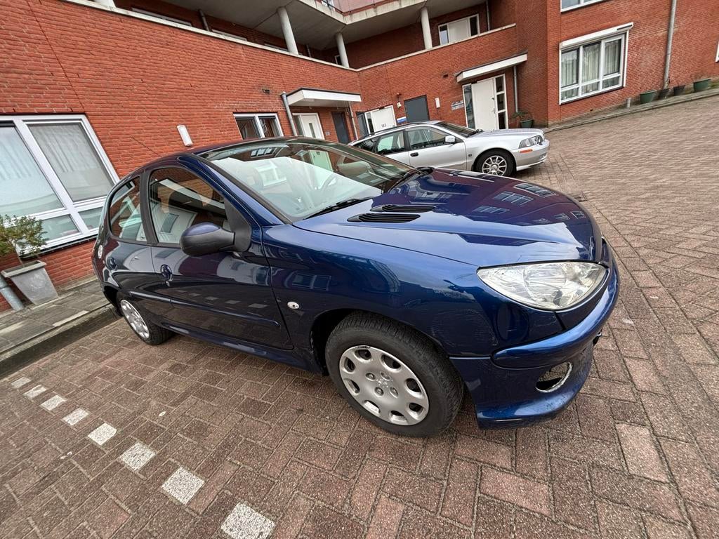 Peugeot 206 1.4 16V Gentry 5D 2005 Blauw, Auto's, Voorwielaandrijving, 1360 cc, 31 €/maand, 4 cilinders