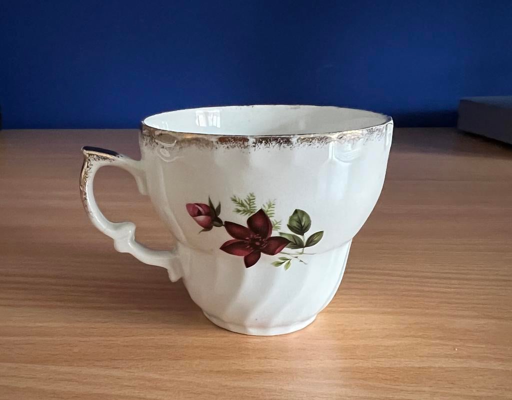 K.Aynsley Kop en schotel roos, Antiek en Kunst, Antiek | Servies los, Ophalen of Verzenden