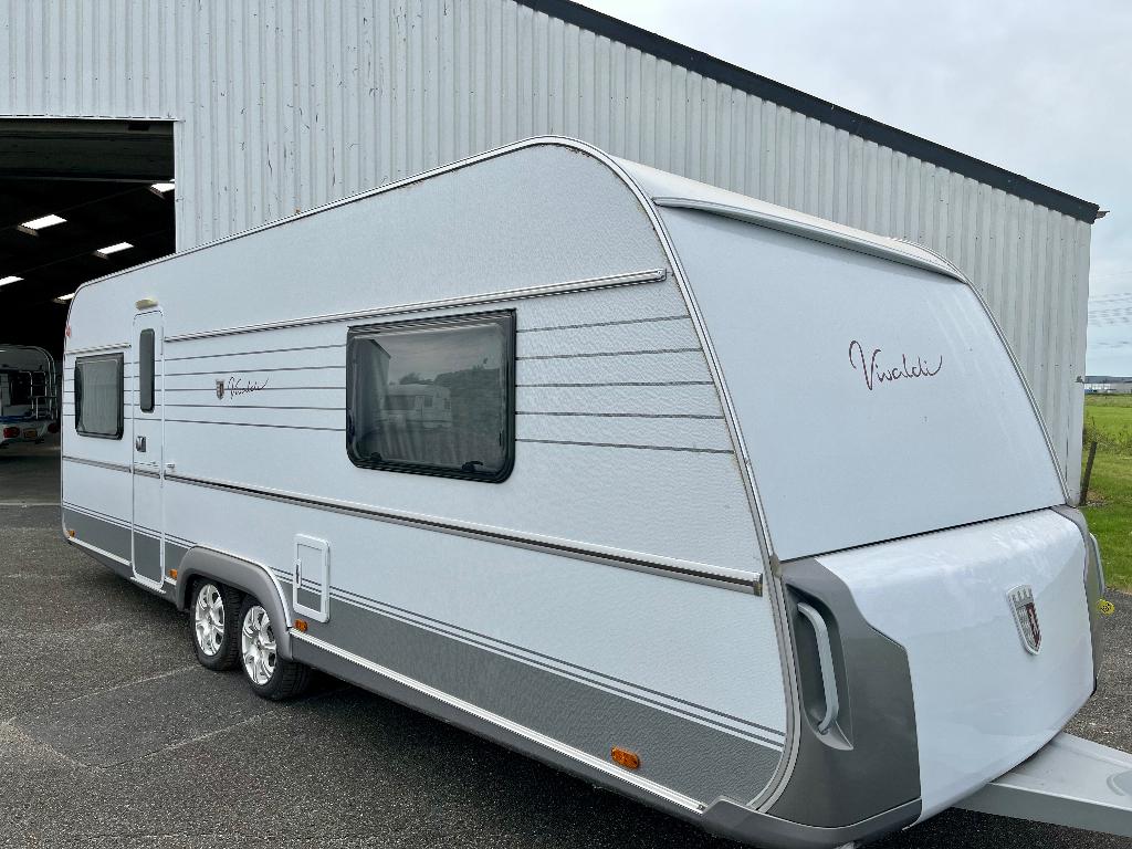 Tabbert vivaldi 655 inclusief voortent, Caravans en Kamperen, Rondzit, Tabbert, Particulier, Hefbed