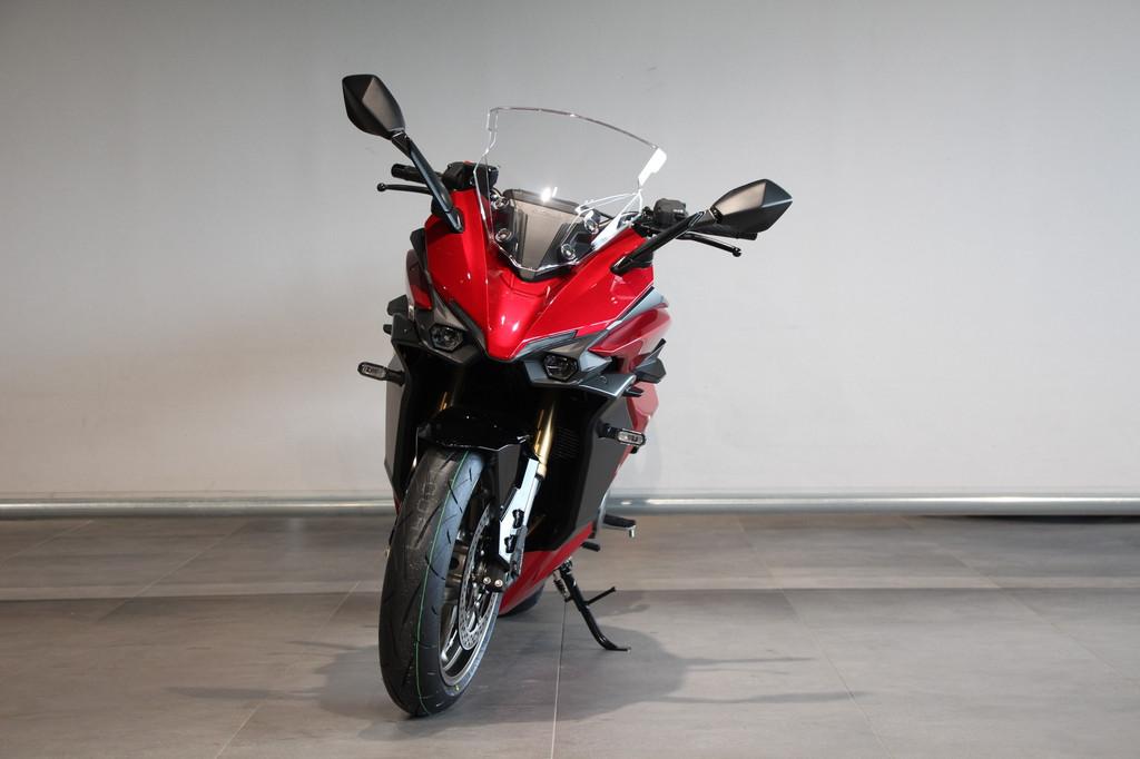 Suzuki GSX-S 1000 GT (bj 2025), Motoren, Motoren | Suzuki, Lange Dreef 12
4131 NH  VIANEN UT, NL, Bedrijf, Sport, Meer dan 35 kW