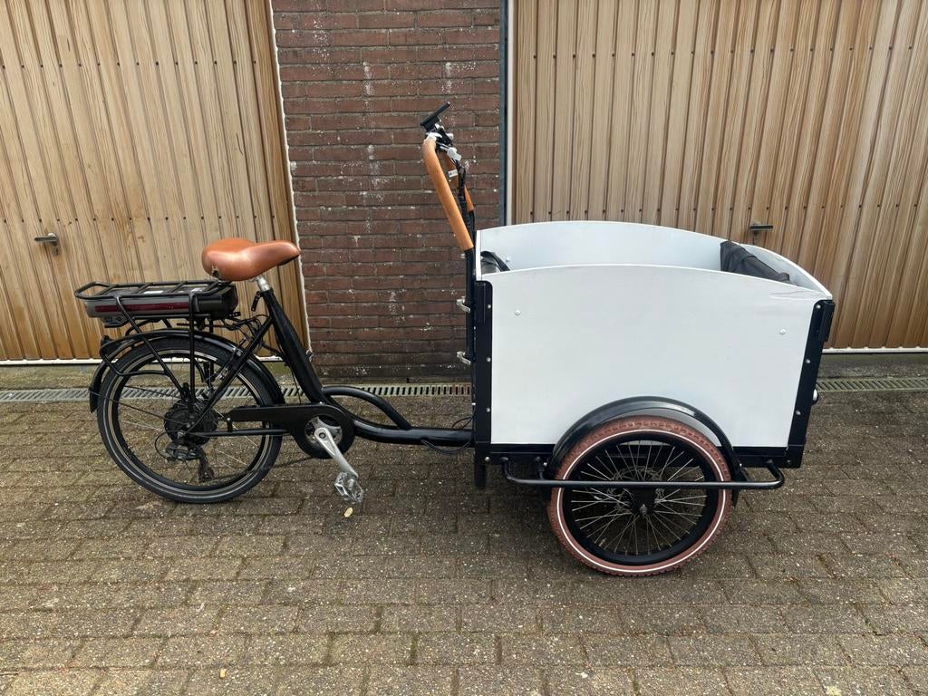Mooie elektrische bakfiets in prima staat, Fietsen en Brommers, Fietsen | Bakfietsen, Ophalen of Verzenden, Zo goed als nieuw