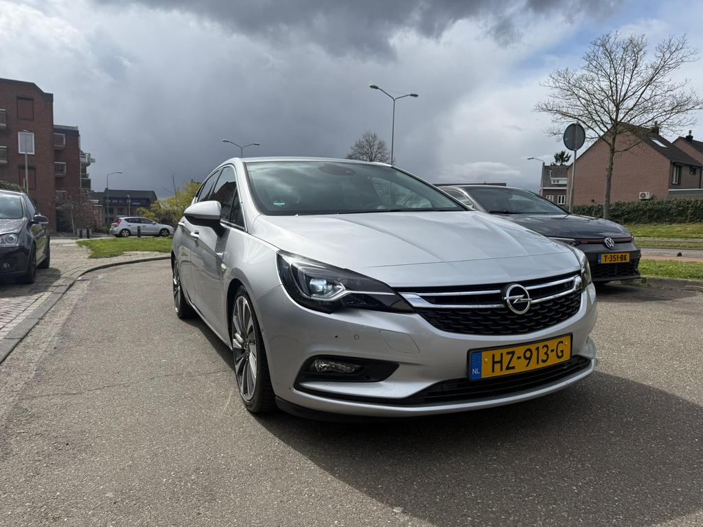 Opel Astra 1.4 Turbo 110KW 5D 2016 keyless go, Auto's, Voorwielaandrijving, 620 kg, Origineel Nederlands, Handgeschakeld