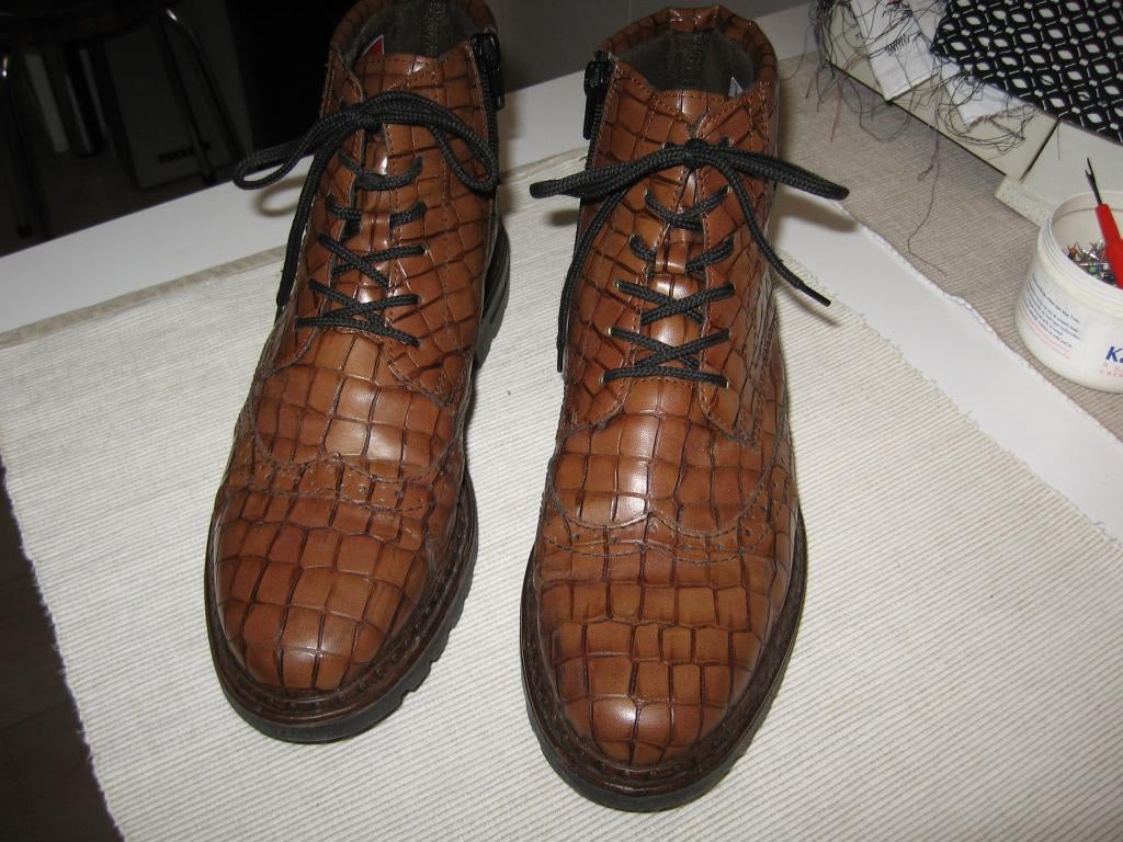 Rieker half hoge gevoerde wandel dames schoenen m 40 €15,-, Zwart, Lage of Enkellaarzen, Ophalen of Verzenden, Zo goed als nieuw