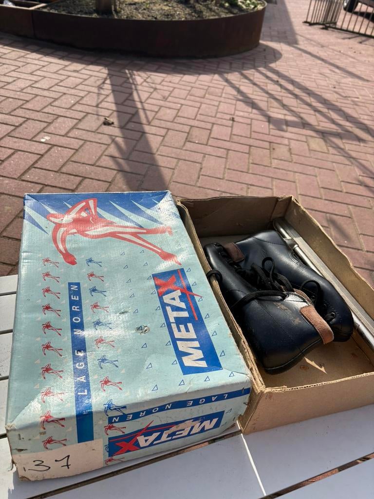 Lage noren - schaatsen maat 37 van Metax, Ophalen, Gebruikt, Noren, Overige merken