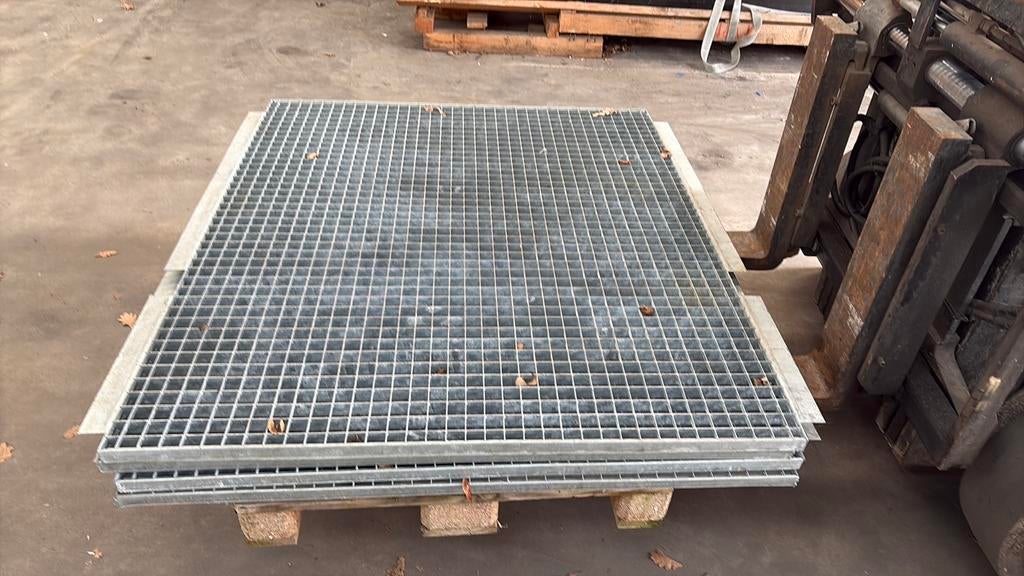 Vloerroosters, Ophalen of Verzenden, Zo goed als nieuw, Overige materialen