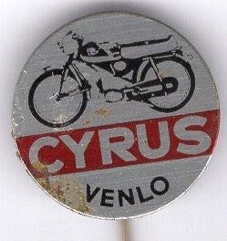 CYRUS Venlo Rijwielen blik speldje ( G_187 ), Verzamelen, Speldjes, Pins en Buttons, Zo goed als nieuw, Speldje of Pin, Transport