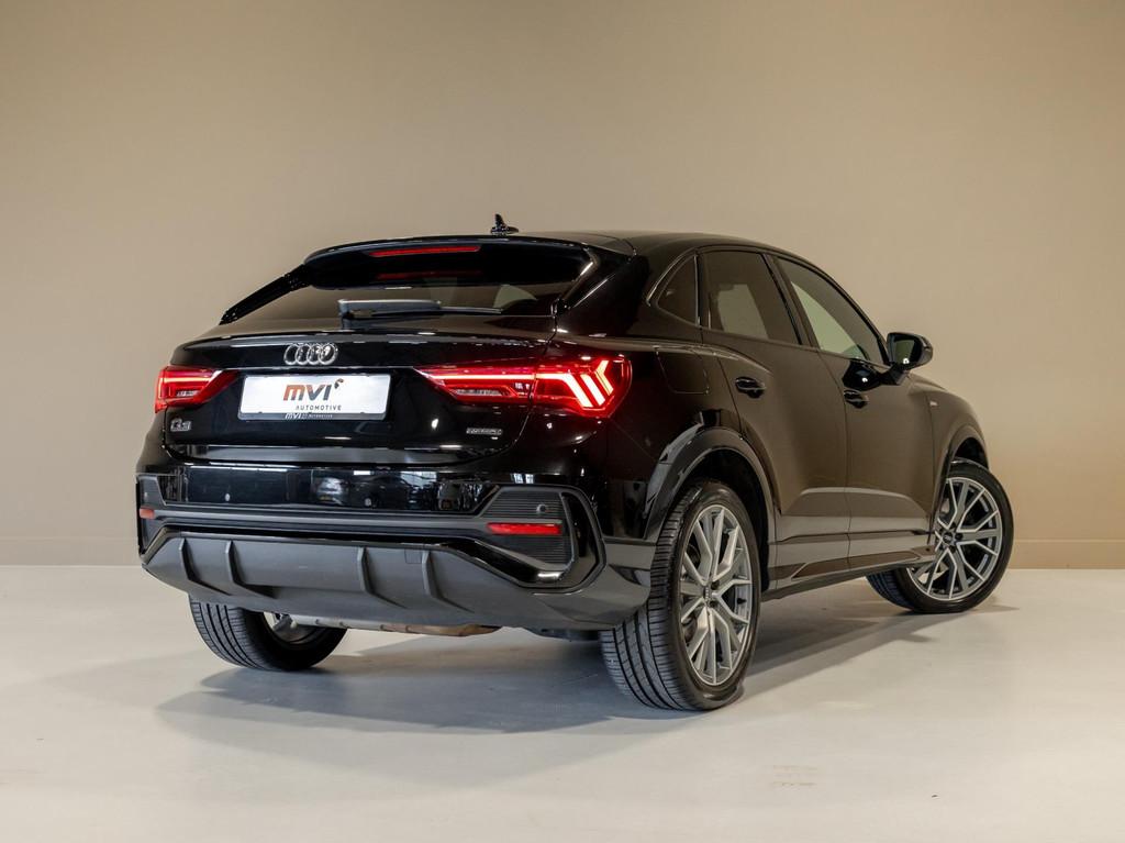 Audi Q3 Sportback 45 TFSI quattro 2x S-Line / 230pk / Panora, Gebruikt, 4 cilinders, Leder en Stof, Zwart