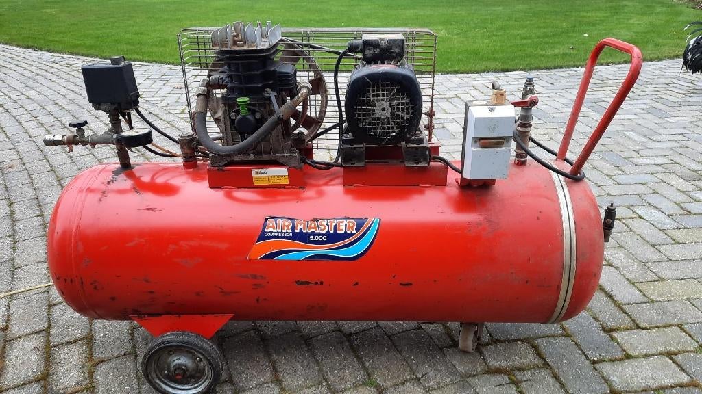Compressor, Ophalen, Gebruikt, 200 tot 400 liter/min, Mobiel