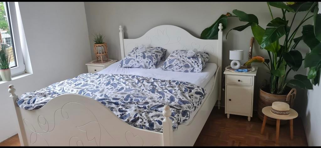 Ikea bed wit 210cm bij 170cm, Ophalen of Verzenden, Zo goed als nieuw, Tweepersoons, Landelijk