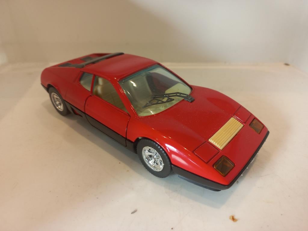 Ferrari 512 BB Bburago 1:24 modelauto, Ophalen of Verzenden, Zo goed als nieuw, Auto, Bburago