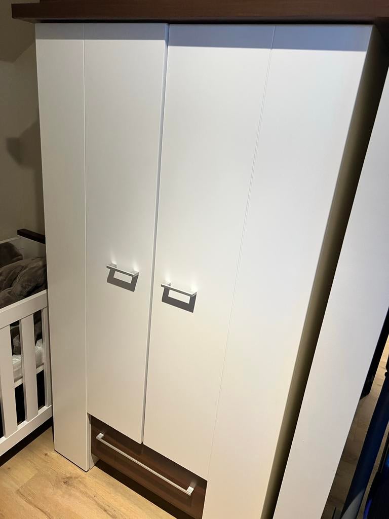 Complete kinderkamer: kledingkast, commode, ledikant, Ophalen, Gebruikt, Jongetje of Meisje