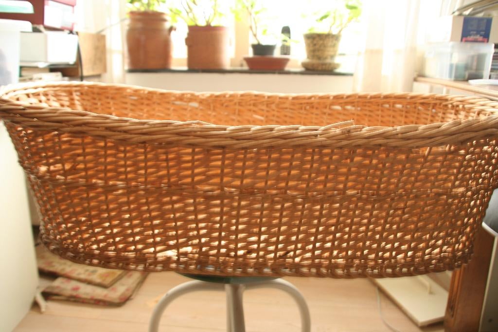 Te koop: ovale rieten  mand, Ophalen, Gebruikt, Mand, Riet