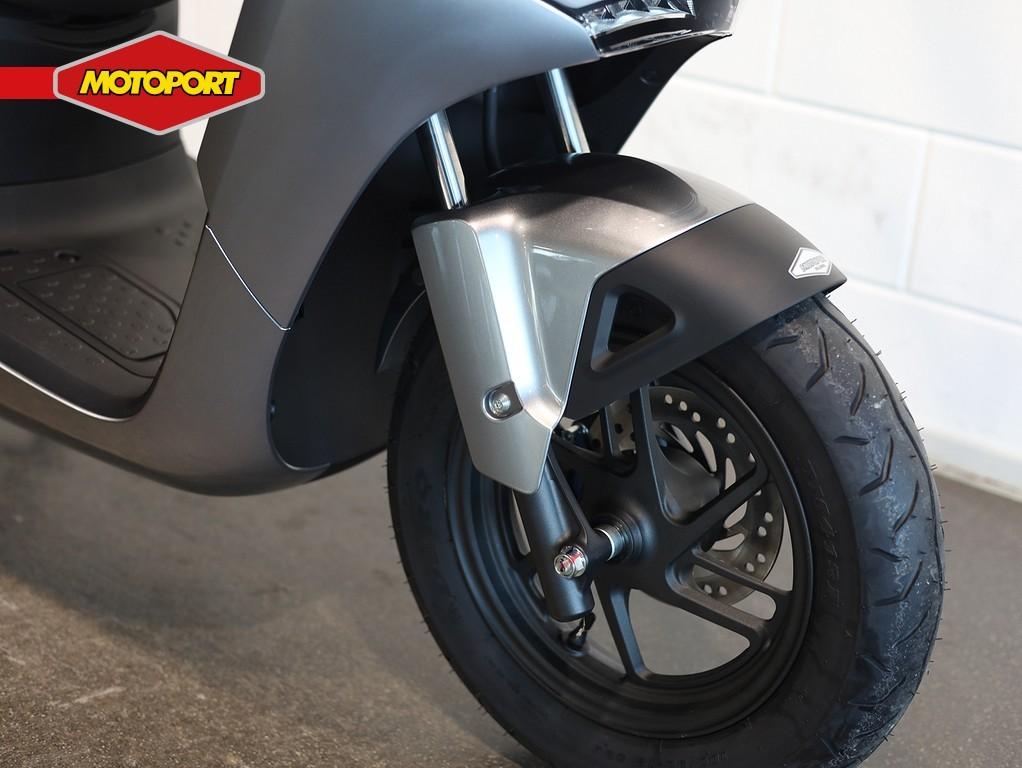 Honda CUV E (bj 2026), Scooter, Doornveld 180
B 1731  ZELLIK, BE, Bedrijf, Mc.benelux@honda-eu.com