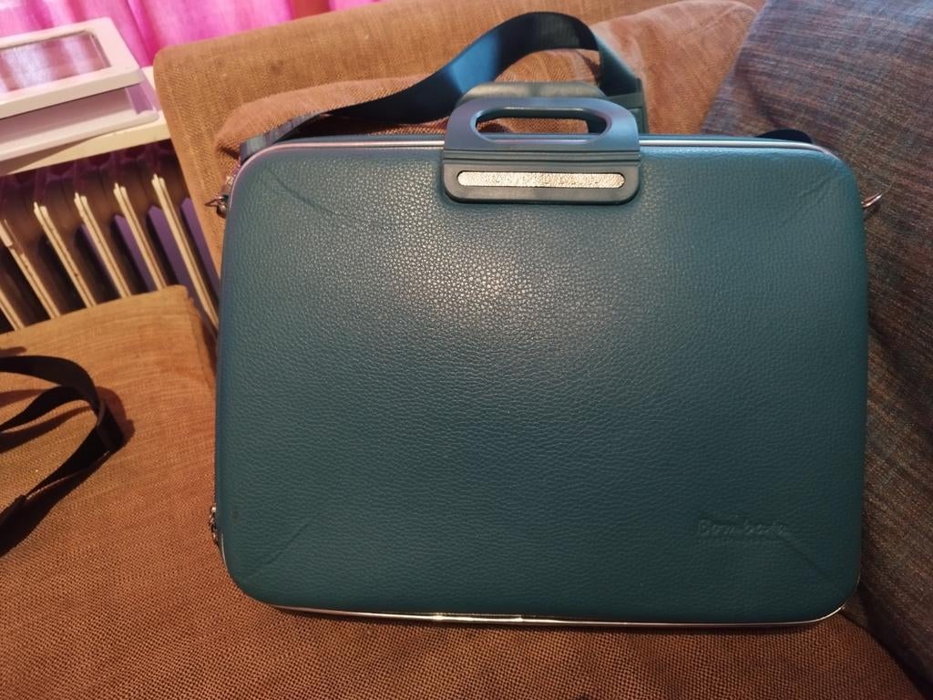 Bombata laptoptas, Computers en Software, Laptoptassen, Ophalen, Zo goed als nieuw, Aktetas