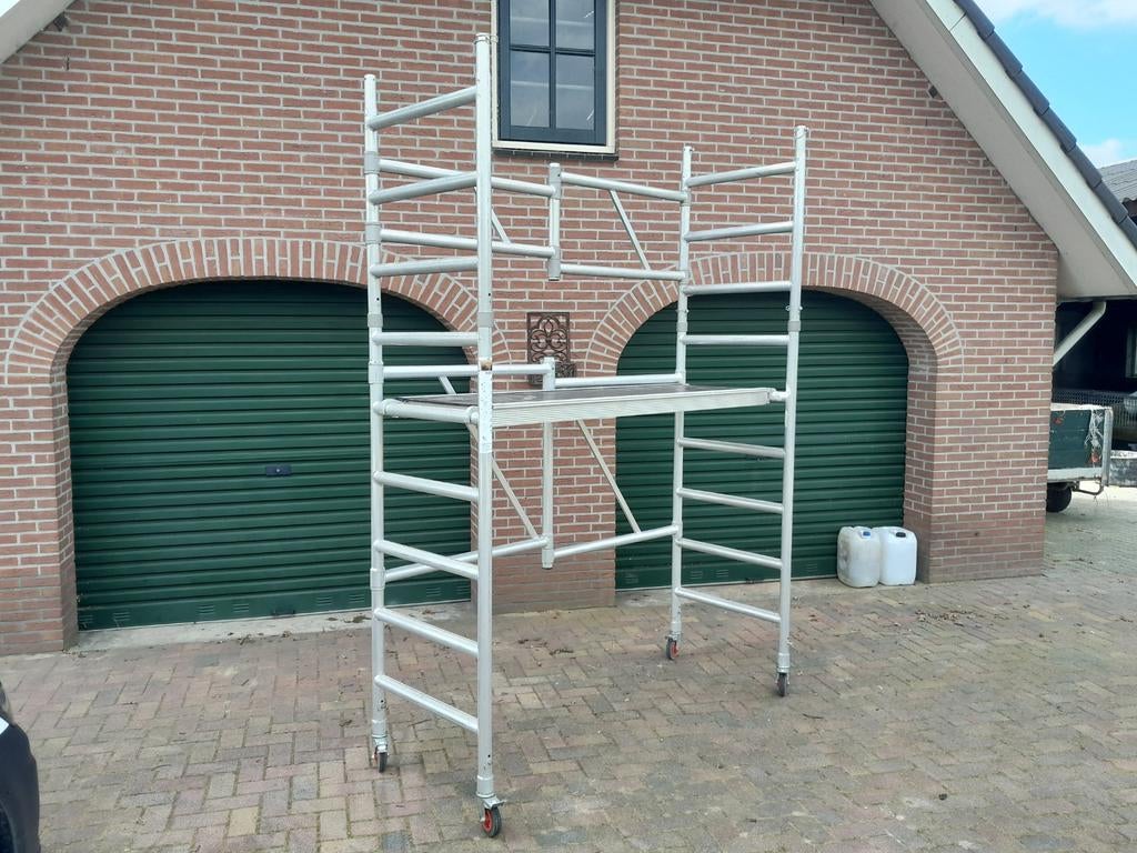 Te huur kamersteiger., Doe-het-zelf en Verbouw, Steigers, Ophalen of Verzenden, Rolsteiger of Kamersteiger