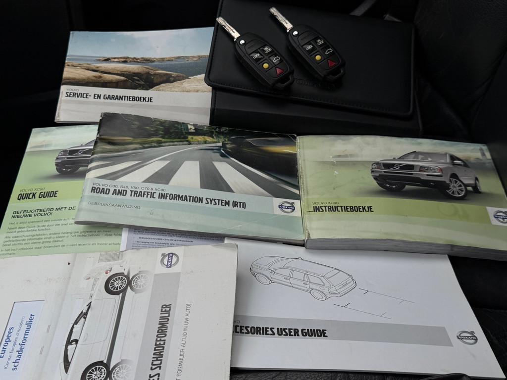 Volvo XC90 2.4 D5 Limited Edition - 7 PERS - Z.G.A.N. - CRUI, Auto's, Euro 5, Gebruikt, 255 €/maand, 7 stoelen