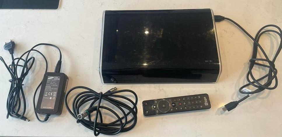 Ziggo Mediabox met accessoires, Audio, Tv en Foto, Decoders en Harddiskrecorders, Ophalen, Gebruikt, Decoder