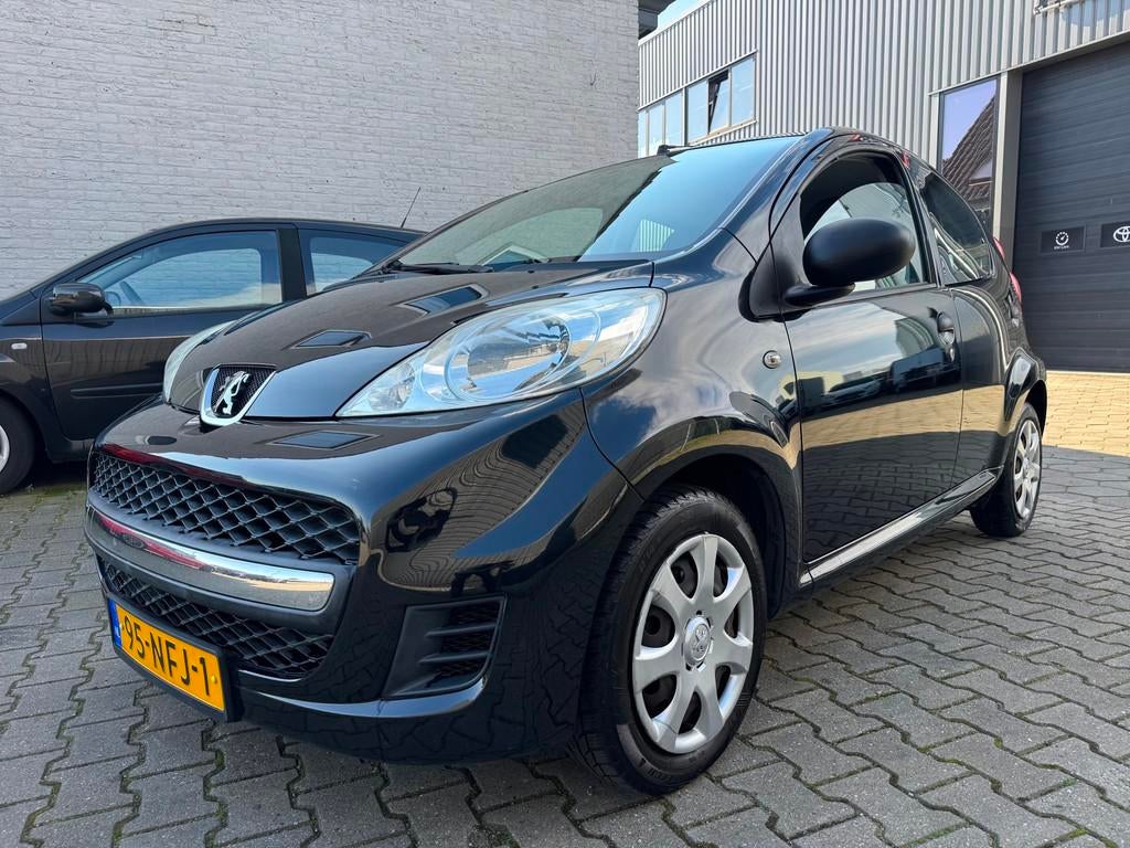 Peugeot 107 1.0-12V XR - 5 Deurs - 2e Eigenaar - N.a.p / Lag, Voorwielaandrijving, Stof, Zwart, 4 stoelen