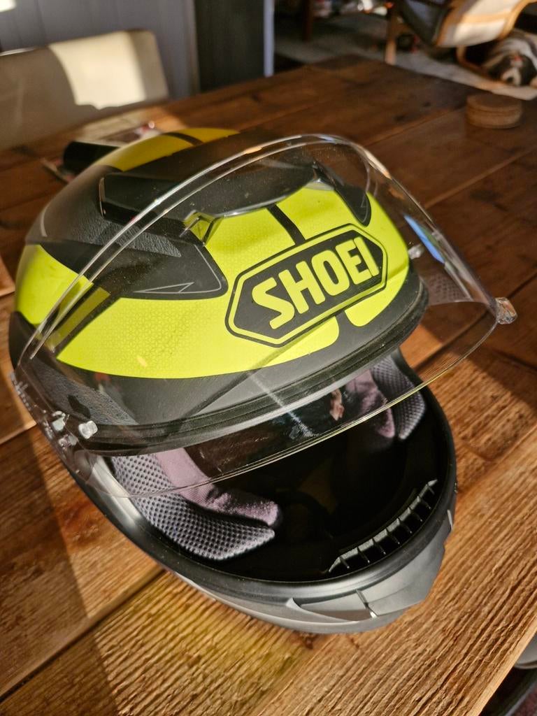Shoei motorhelm, signaal geel met zwart, Motoren, Kleding | Motorhelmen, Ophalen of Verzenden