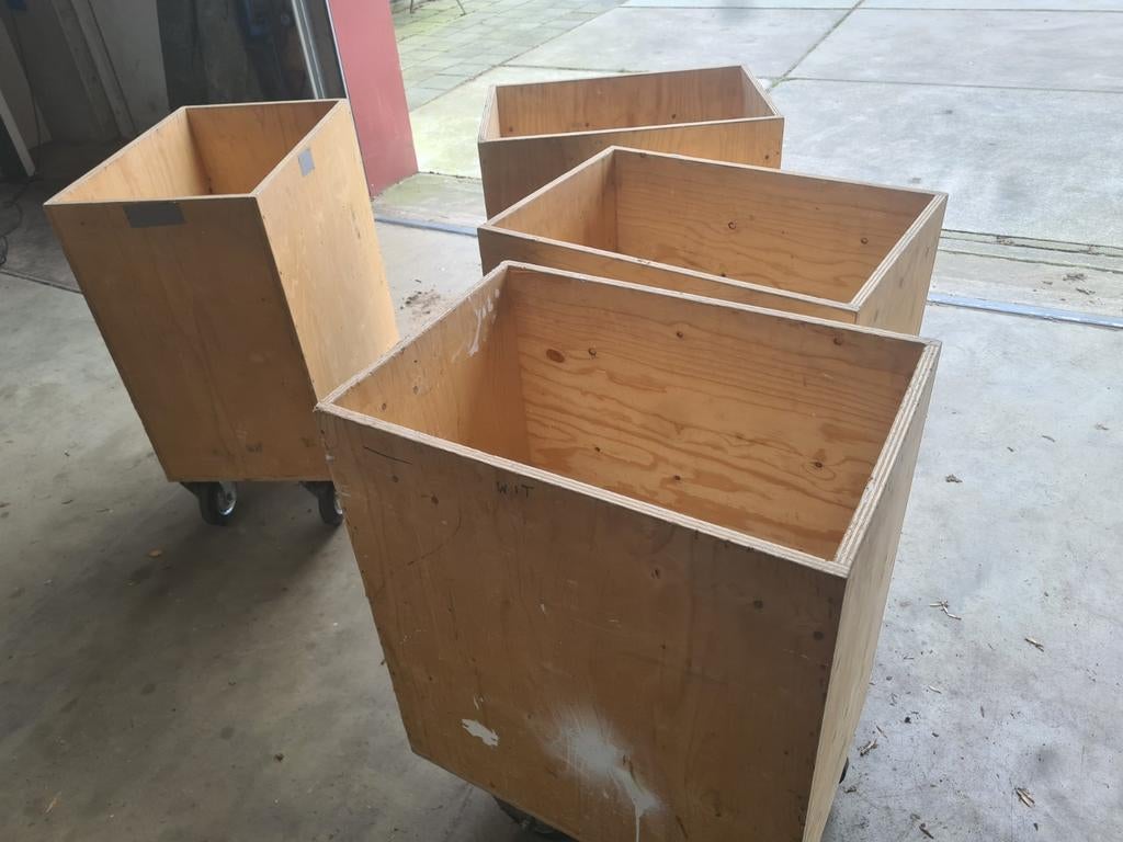 kratten verrijdbaar kist 4 stuks, Ophalen, 40 tot 60 cm, 50 tot 75 cm, Zo goed als nieuw