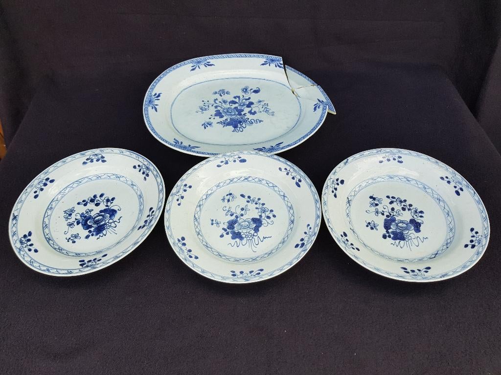 Chinees porselein 3 diepe borden + vleesschaal - 18de eeuw, Antiek en Kunst, Antiek | Porselein, Ophalen of Verzenden