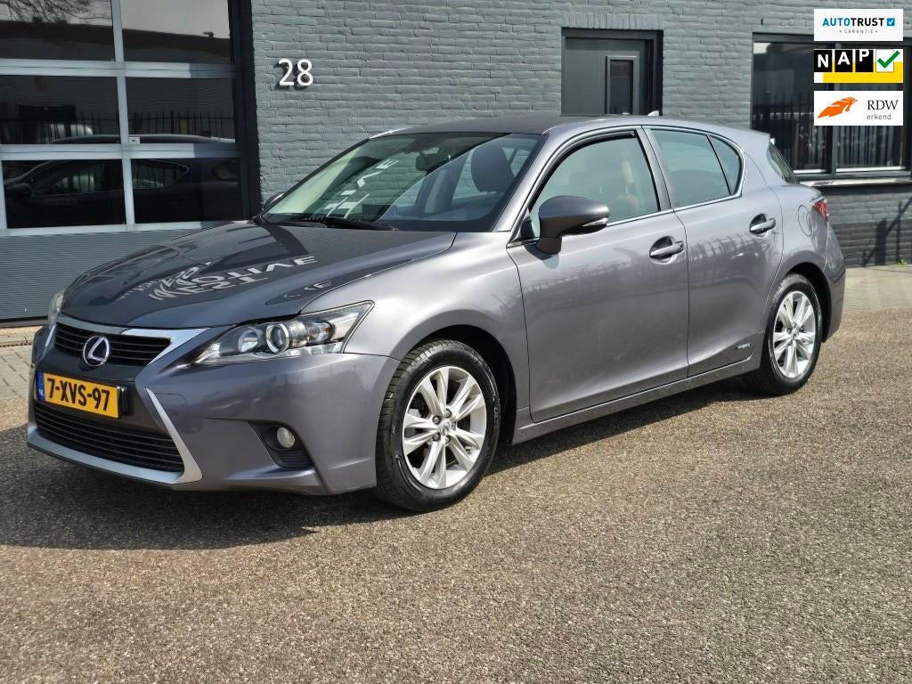 Lexus CT 200h Business Line LEDER NED AUTO MET NAP EN BOEKJE, Auto's, Lexus, Euro 6, 4 cilinders, Startonderbreker, CT-H